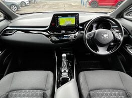 Toyota C-HR DESIGN 2