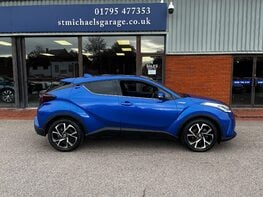 Toyota C-HR DESIGN 10