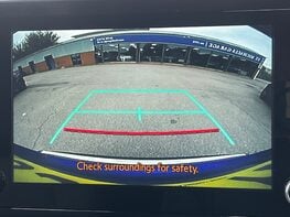 Toyota C-HR DESIGN 36