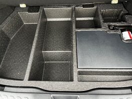 Toyota C-HR DESIGN 66