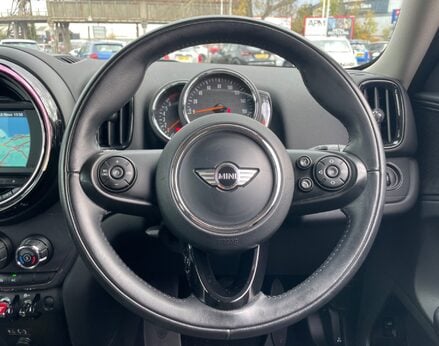 Mini Countryman COOPER 19