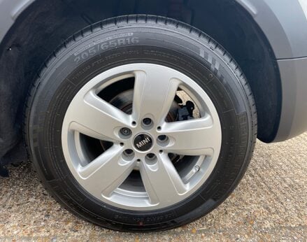 Mini Countryman COOPER 16