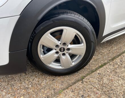 Mini Countryman COOPER 3