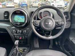 Mini Countryman COOPER 18