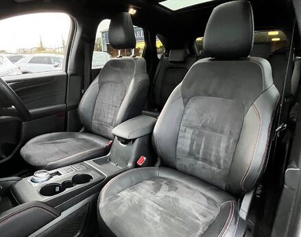 Ford Kuga ST-LINE X EDITION 64