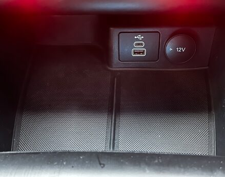 Ford Kuga ST-LINE X EDITION 50