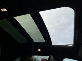 Ford Kuga ST-LINE X EDITION 76