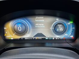 Ford Kuga ST-LINE X EDITION 25