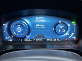 Ford Kuga ST-LINE X EDITION 24