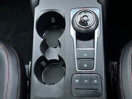 Ford Kuga ST-LINE X EDITION 53