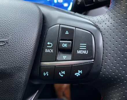 Ford Kuga ST-LINE X EDITION 56