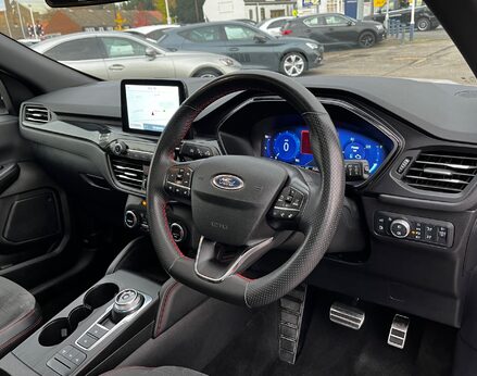 Ford Kuga ST-LINE X EDITION 18