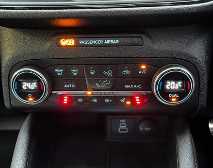 Ford Kuga ST-LINE X EDITION 48