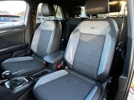 Volkswagen T-Roc R-LINE TDI EVO DSG 83