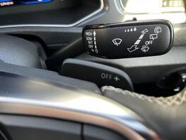 Volkswagen T-Roc R-LINE TDI EVO DSG 76