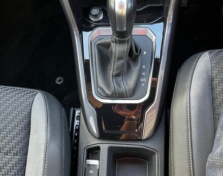 Volkswagen T-Roc R-LINE TDI EVO DSG 72