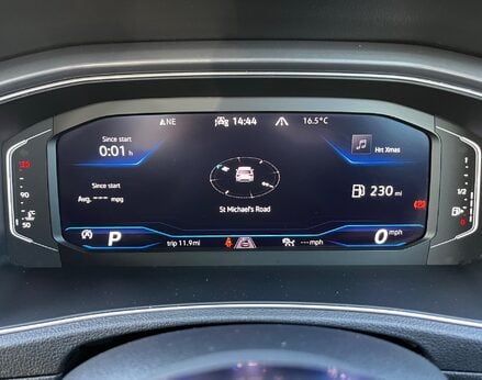 Volkswagen T-Roc R-LINE TDI EVO DSG 24