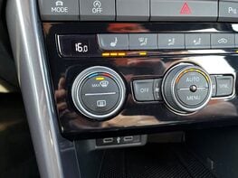 Volkswagen T-Roc R-LINE TDI EVO DSG 68