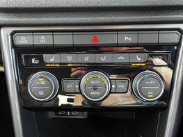 Volkswagen T-Roc R-LINE TDI EVO DSG 67