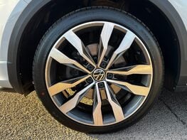 Volkswagen T-Roc R-LINE TDI EVO DSG 13