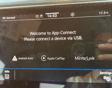 Volkswagen T-Roc R-LINE TDI EVO DSG 44