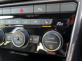 Volkswagen T-Roc R-LINE TDI EVO DSG 69