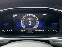 Volkswagen T-Roc MATCH TSI DSG 23