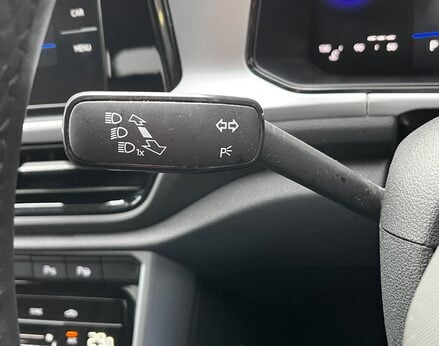 Volkswagen T-Roc MATCH TSI DSG 65