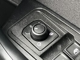 Volkswagen T-Roc MATCH TSI DSG 68