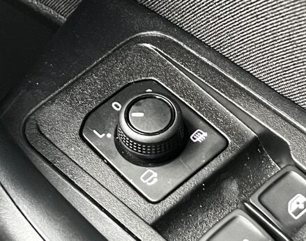 Volkswagen T-Roc MATCH TSI DSG 68