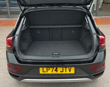 Volkswagen T-Roc MATCH TSI DSG 71