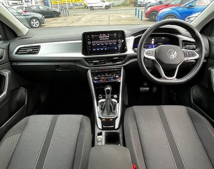 Volkswagen T-Roc MATCH TSI DSG 2