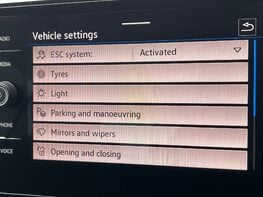 Volkswagen T-Roc MATCH TSI DSG 46