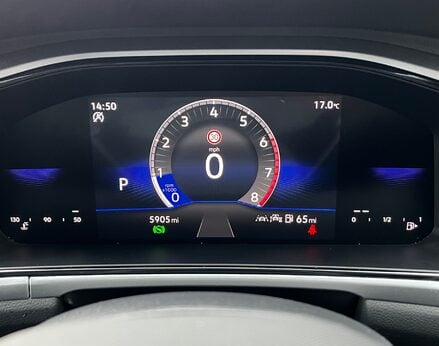 Volkswagen T-Roc MATCH TSI DSG 24