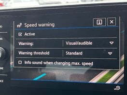 Volkswagen T-Roc MATCH TSI DSG 37