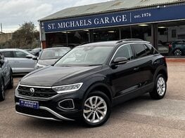 Volkswagen T-Roc MATCH TSI DSG 1