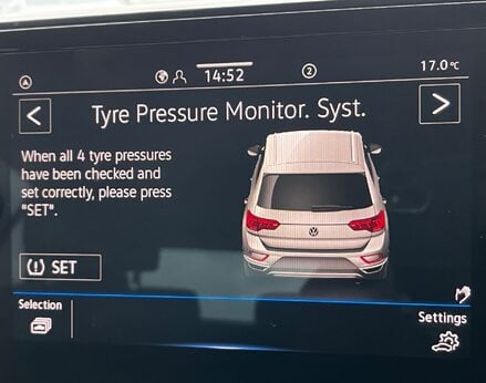 Volkswagen T-Roc MATCH TSI DSG 48