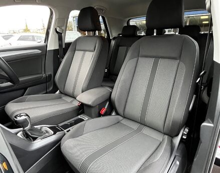 Volkswagen T-Roc MATCH TSI DSG 29