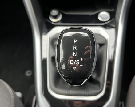 Volkswagen T-Roc MATCH TSI DSG 59