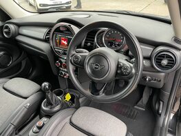 Mini Hatch COOPER 17