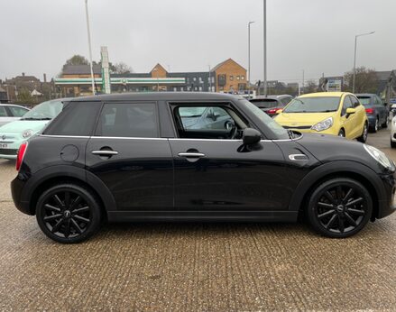 Mini Hatch COOPER 10