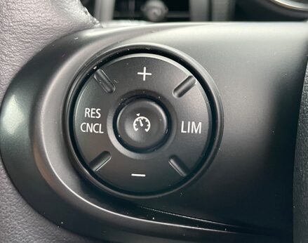 Mini Hatch COOPER 46