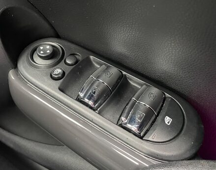 Mini Hatch COOPER 51