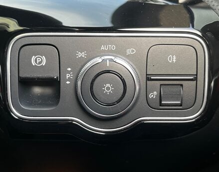 Mercedes-Benz CLA Class CLA 180 AMG LINE PREMIUM PLUS 59