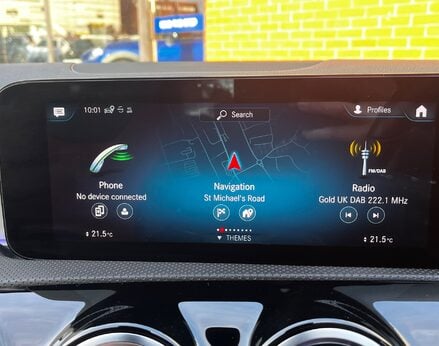 Mercedes-Benz CLA Class CLA 180 AMG LINE PREMIUM PLUS 32