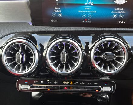 Mercedes-Benz CLA Class CLA 180 AMG LINE PREMIUM PLUS 50