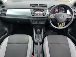 Skoda Fabia SE TSI DSG 2