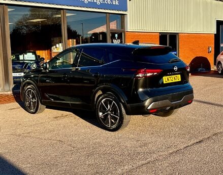 Nissan Qashqai DIG-T TEKNA DCT MHEV 9