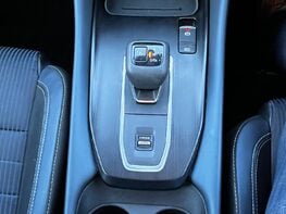 Nissan Qashqai DIG-T TEKNA DCT MHEV 49