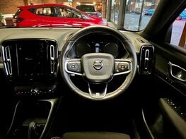 Volvo XC40 T4 R-DESIGN PRO 19